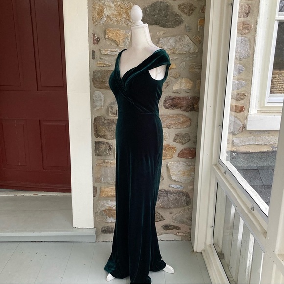 Revelry Bardot Velvet Fit and Flare Off Shoulder Maxi Gown Dress Green - Picture 7 of 16